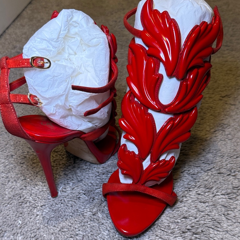 Giuseppe Zanotti Red Leaf-Design Heels